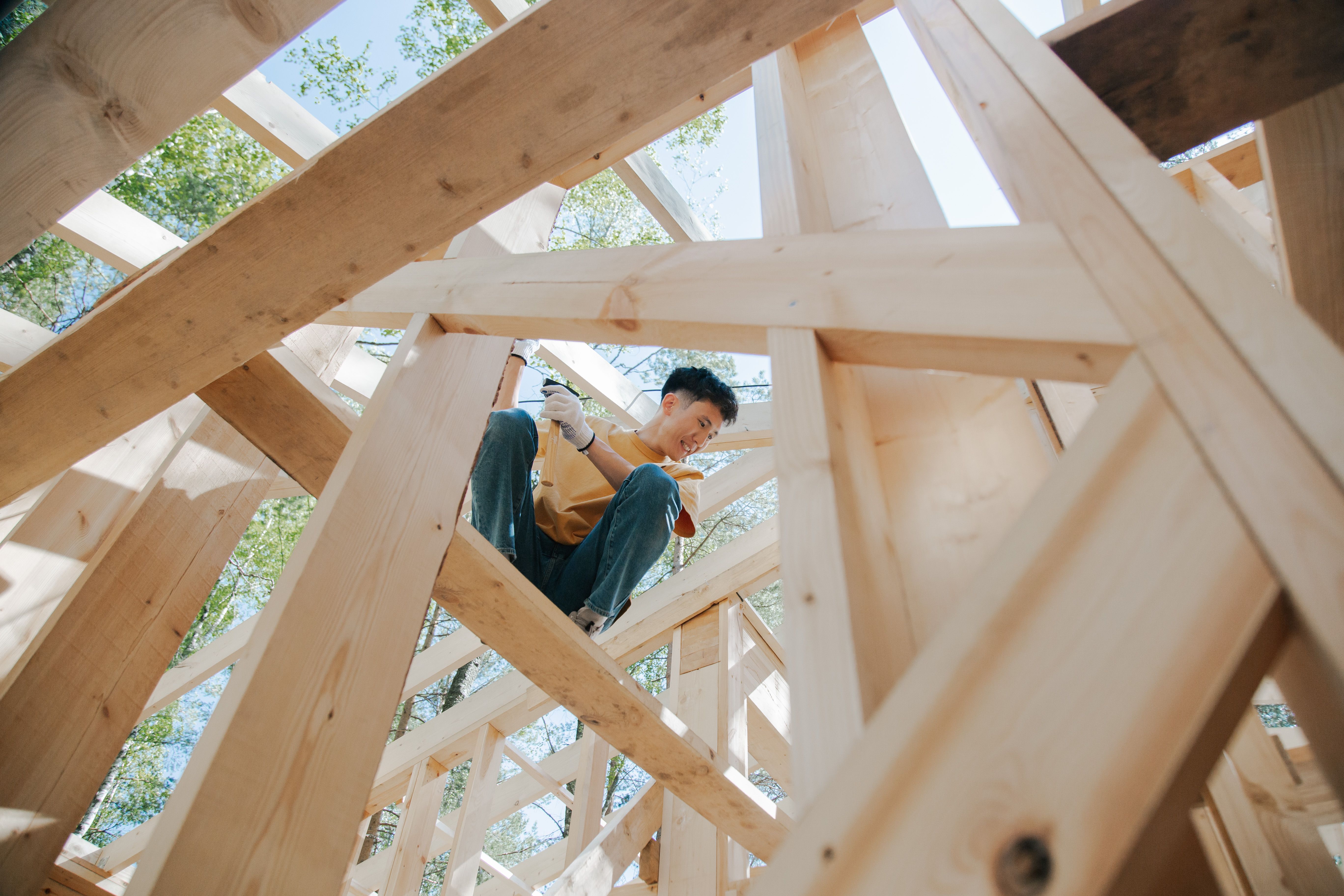 Obra de una constructora de viviendas en Buenos Aires con la estructura de una casa unifamiliar en construcción